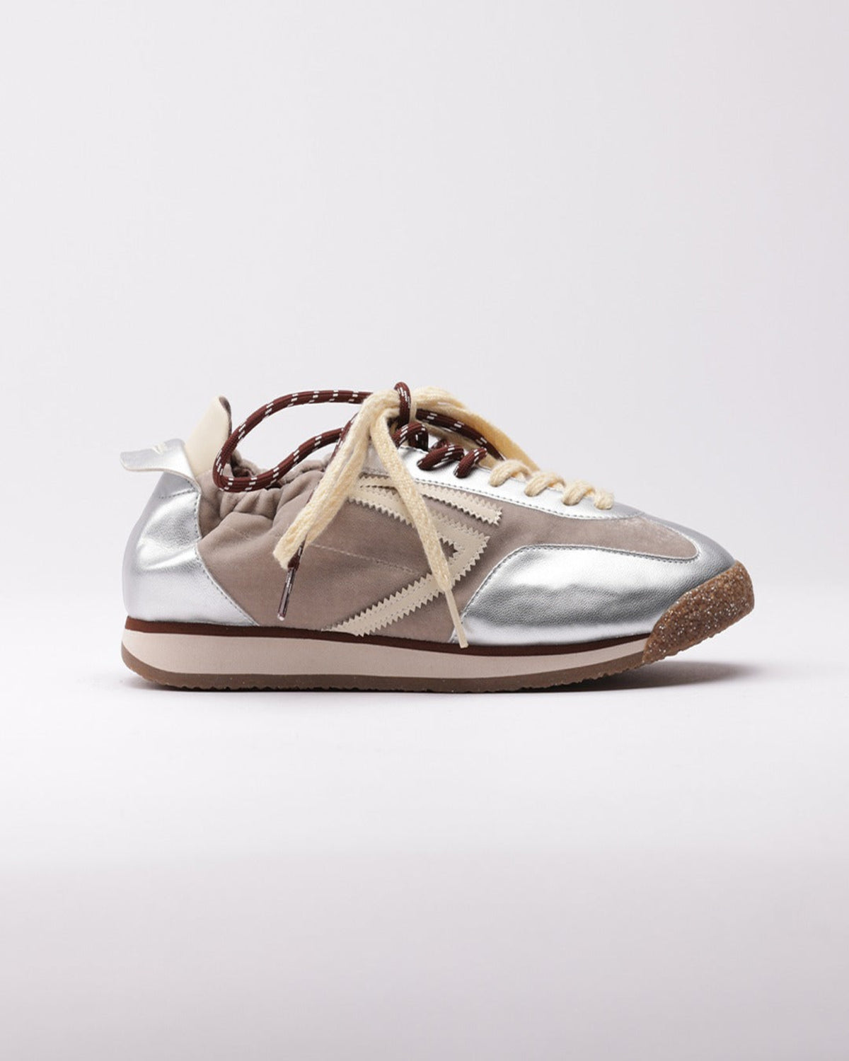 https://admin.shopify.com/store/gulieshop/products/16589701185885#:~:text=https%3A//www.gulieshop.it%20%E2%80%BA%20products%20%E2%80%BA%20puraai%2Dsneakers%2Dpanther%2Dvelvet%2Dpu602p%2D46