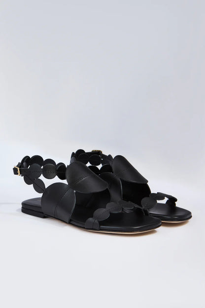 https://admin.shopify.com/store/gulieshop/products/15491875537245#:~:text=https%3A//www.gulieshop.it%20%E2%80%BA%20products%20%E2%80%BA%20l%2Dconti%2Dsandalo%2Dflat%2Ddots%2Da5sc26