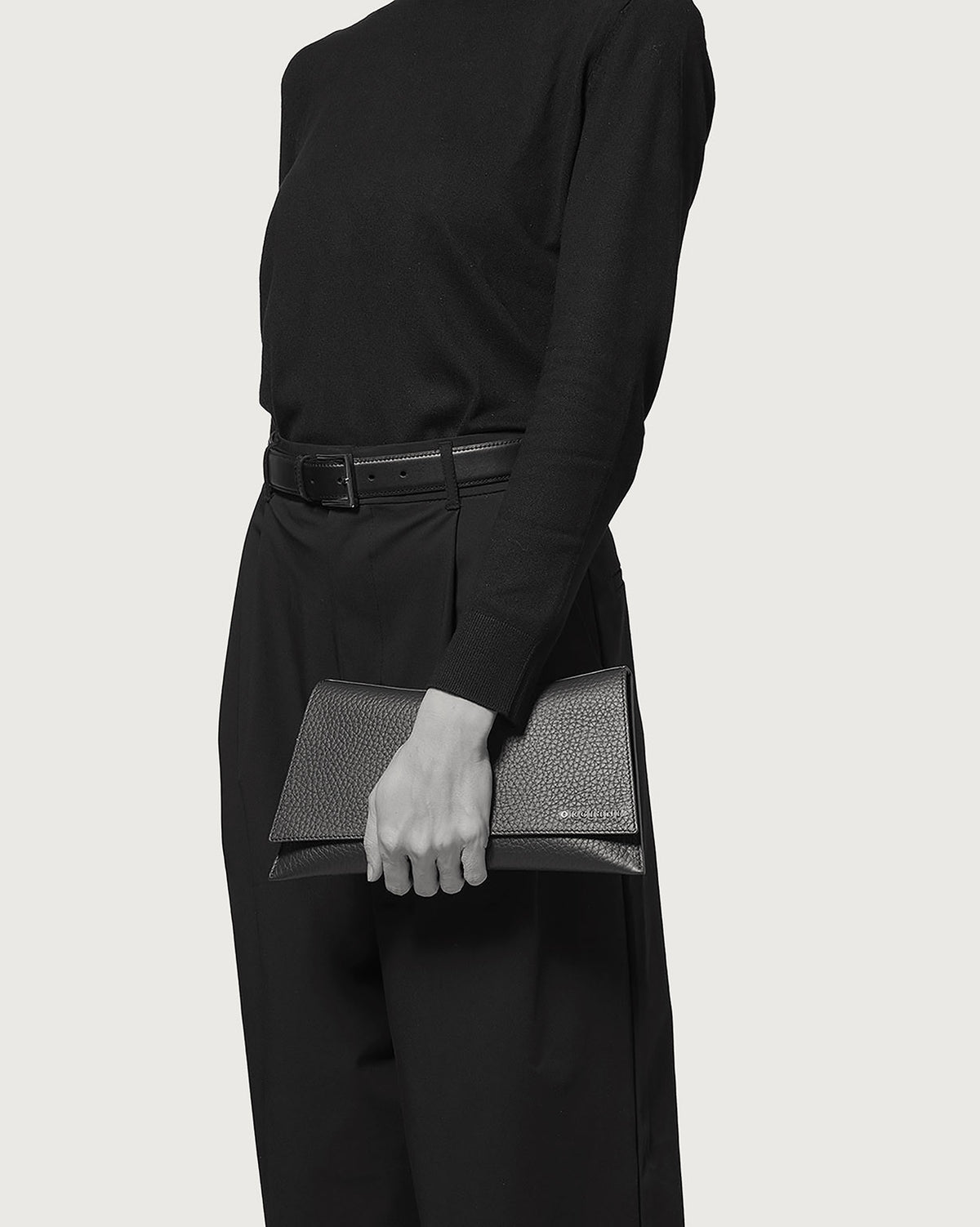 Orciani Clutch con borchie The Room B02245