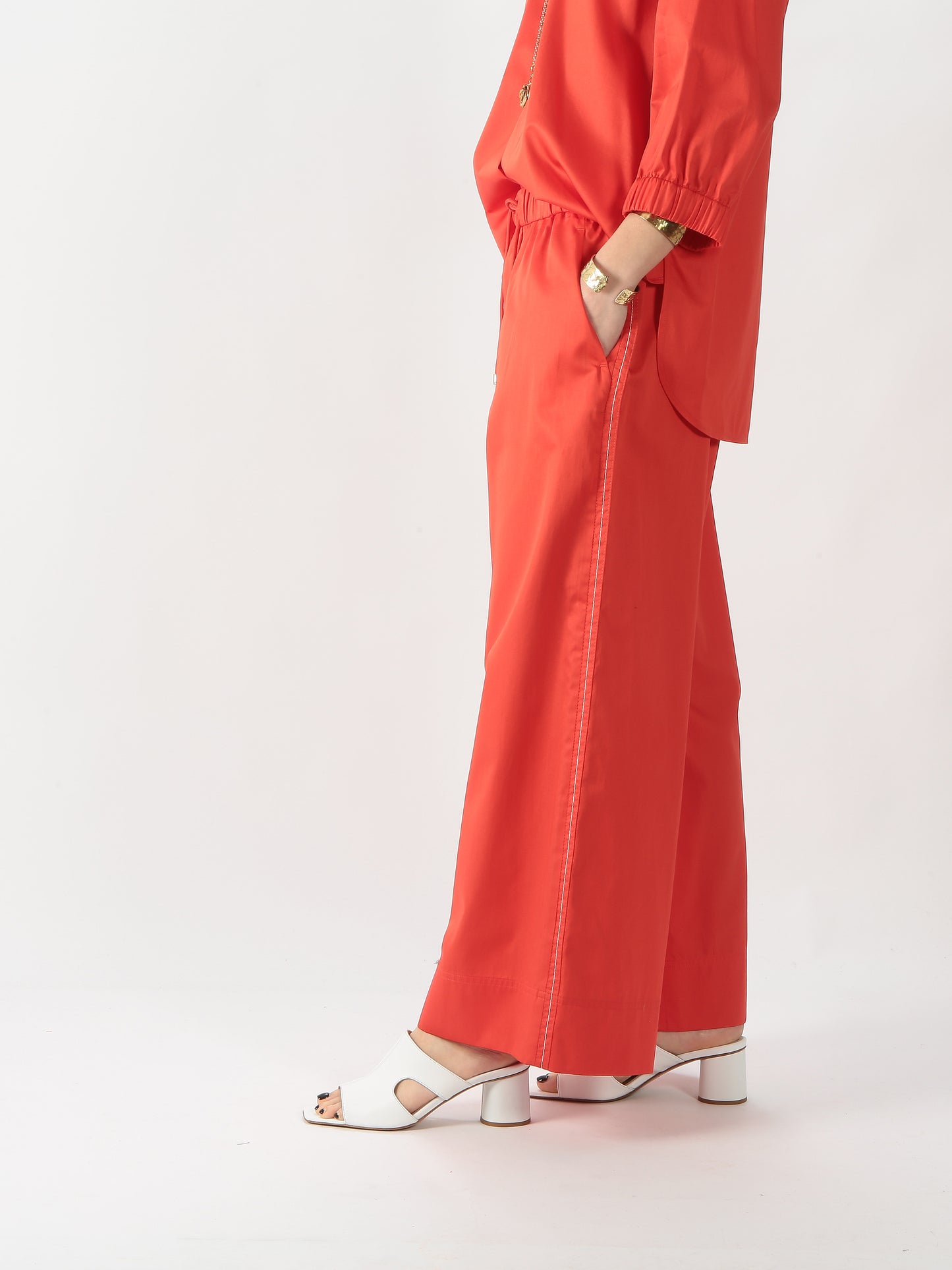 https://admin.shopify.com/store/gulieshop/products/8361527968093#:~:text=Invia-,MaxMara%20Leisure%20Pantalone%20cropped%20in%20cotone%20Cannone,-Contenuto%20multimediale%201