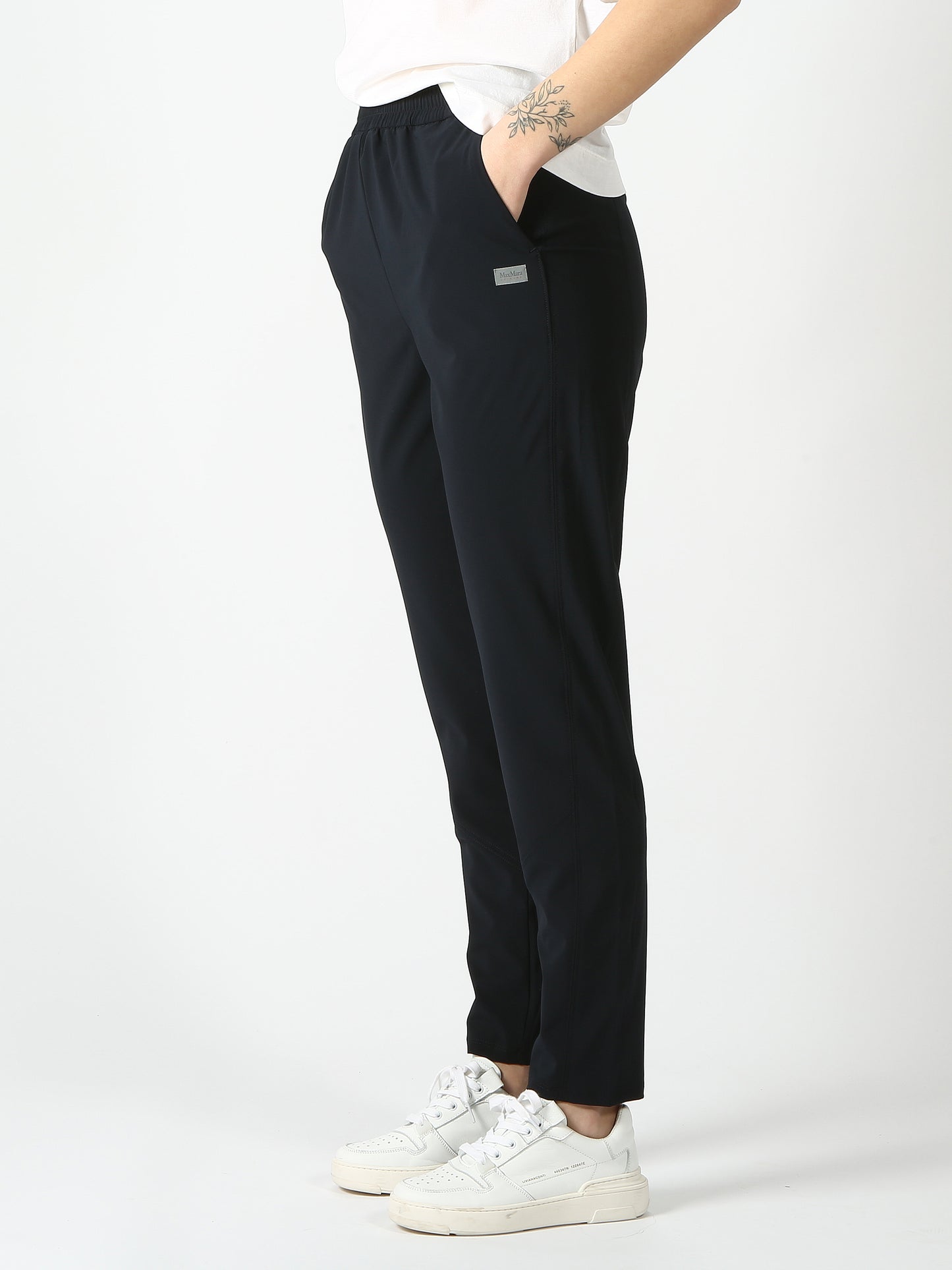 https://admin.shopify.com/store/gulieshop/products/7645022126318#:~:text=Invia-,MaxMara%20Pantalone%20Beta,-Contenuto%20multimediale%201