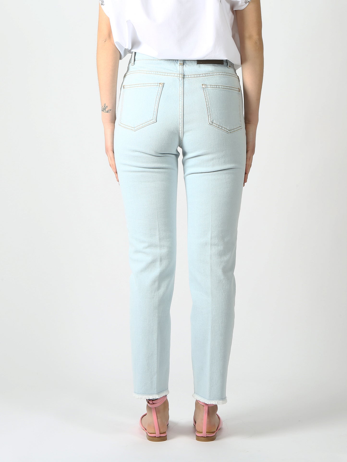 https://admin.shopify.com/store/gulieshop/products/7603682017518#:~:text=Invia-,Peserico%20Jeans%20P04977LX,-Contenuto%20multimediale%201