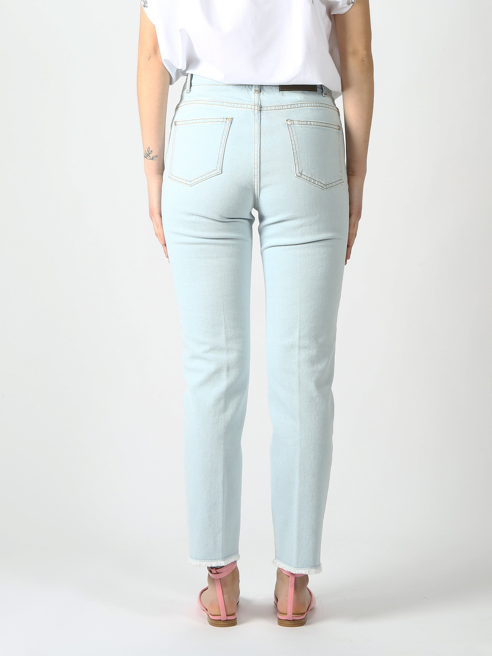 https://admin.shopify.com/store/gulieshop/products/7603682017518#:~:text=Invia-,Peserico%20Jeans%20P04977LX,-Contenuto%20multimediale%201