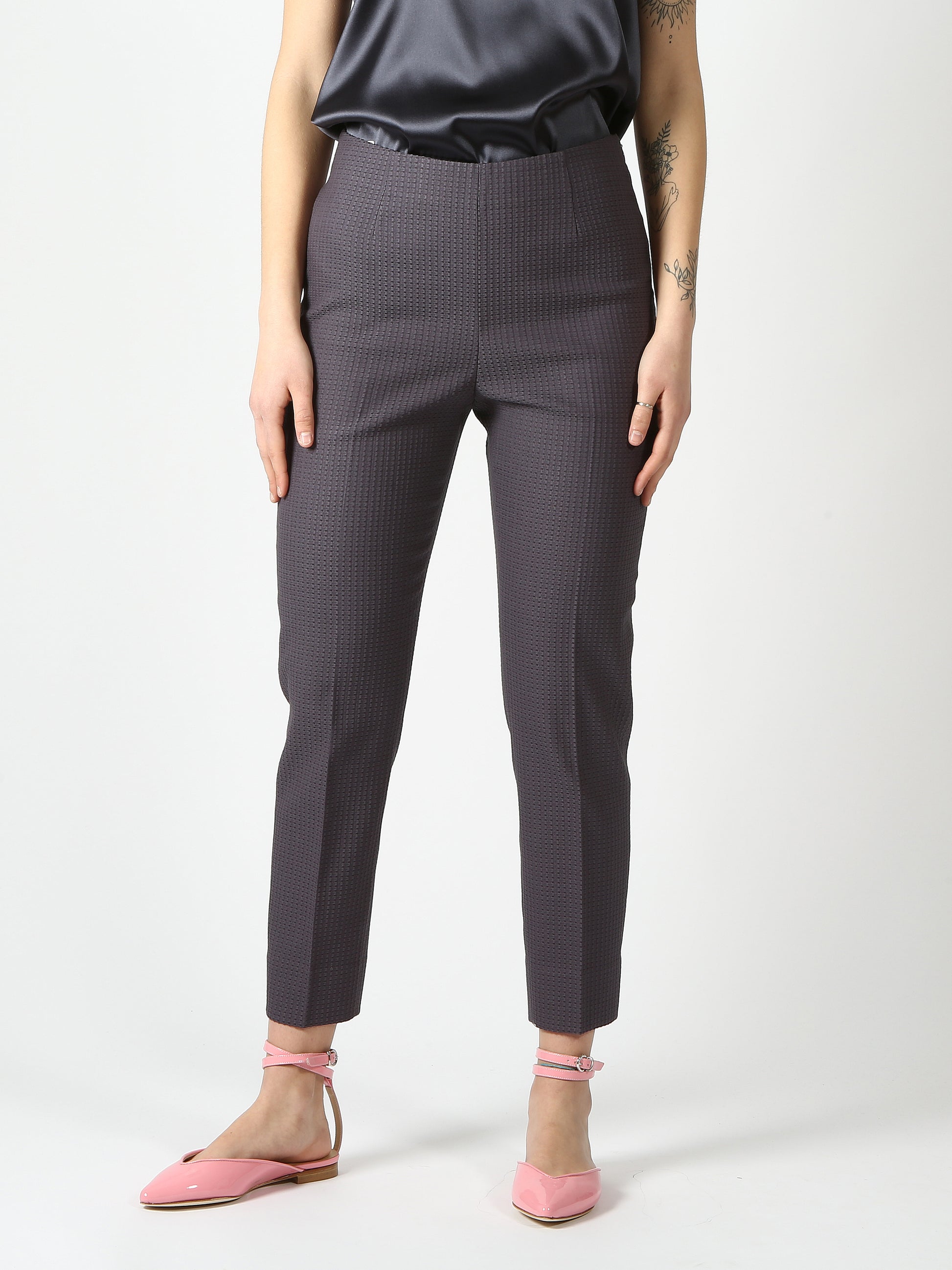 https://admin.shopify.com/store/gulieshop/products/7603681558766#:~:text=Invia-,Peserico%20Pantalone%20PH4863,-Contenuto%20multimediale%201