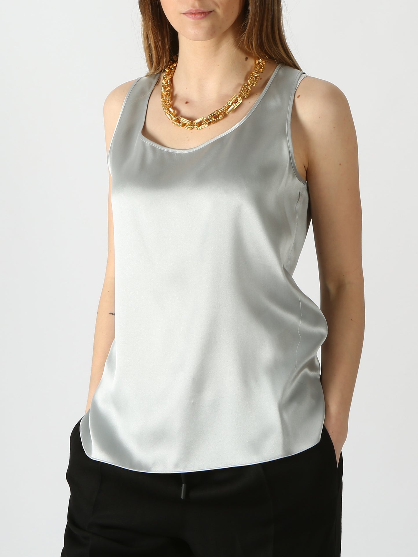 https://admin.shopify.com/store/gulieshop/products/7742851514606#:~:text=Prodotto%20salvato-,MaxMara%20Top%20Pan,-Contenuto%20multimediale%201