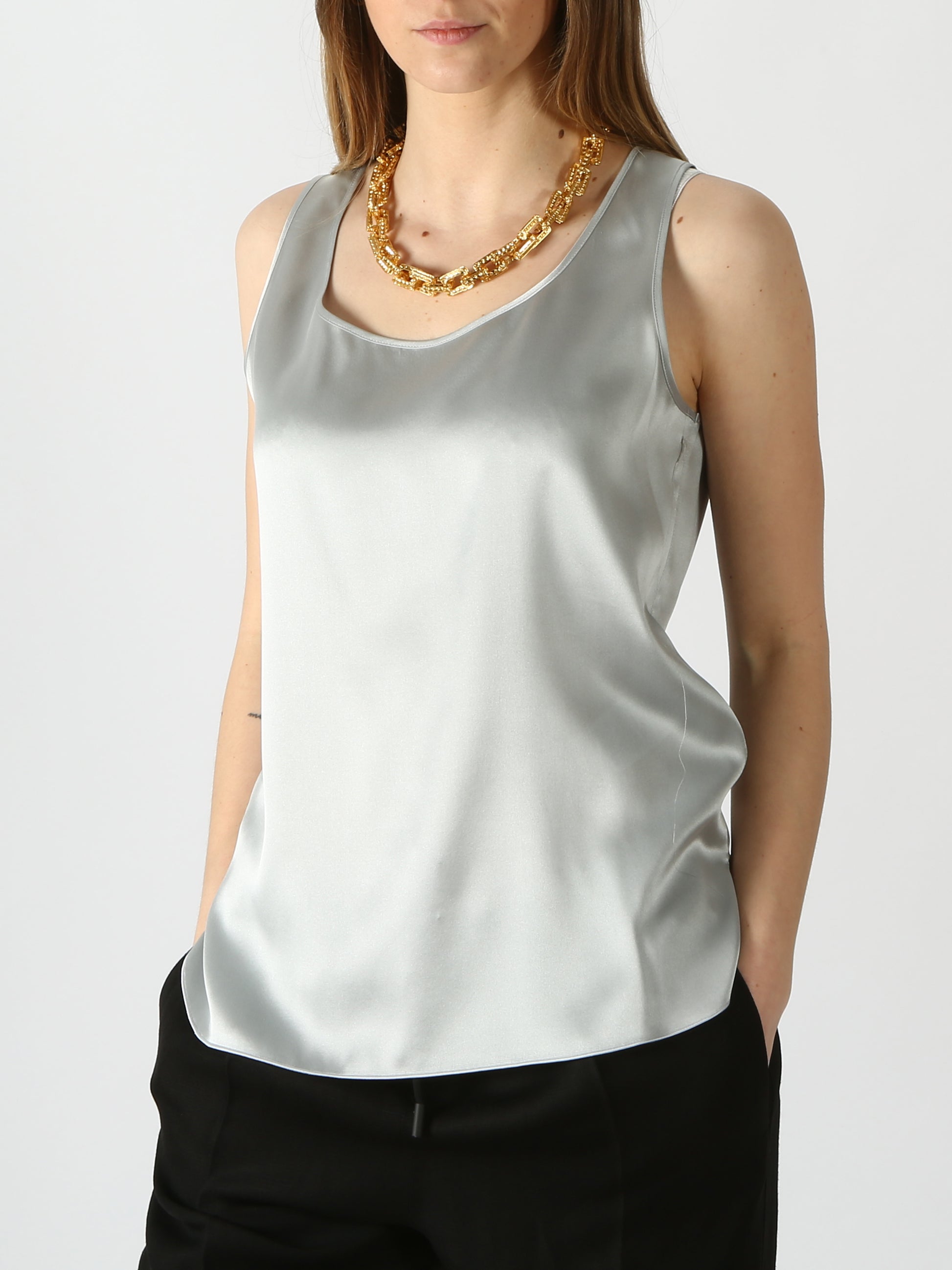https://admin.shopify.com/store/gulieshop/products/7742851514606#:~:text=Prodotto%20salvato-,MaxMara%20Top%20Pan,-Contenuto%20multimediale%201