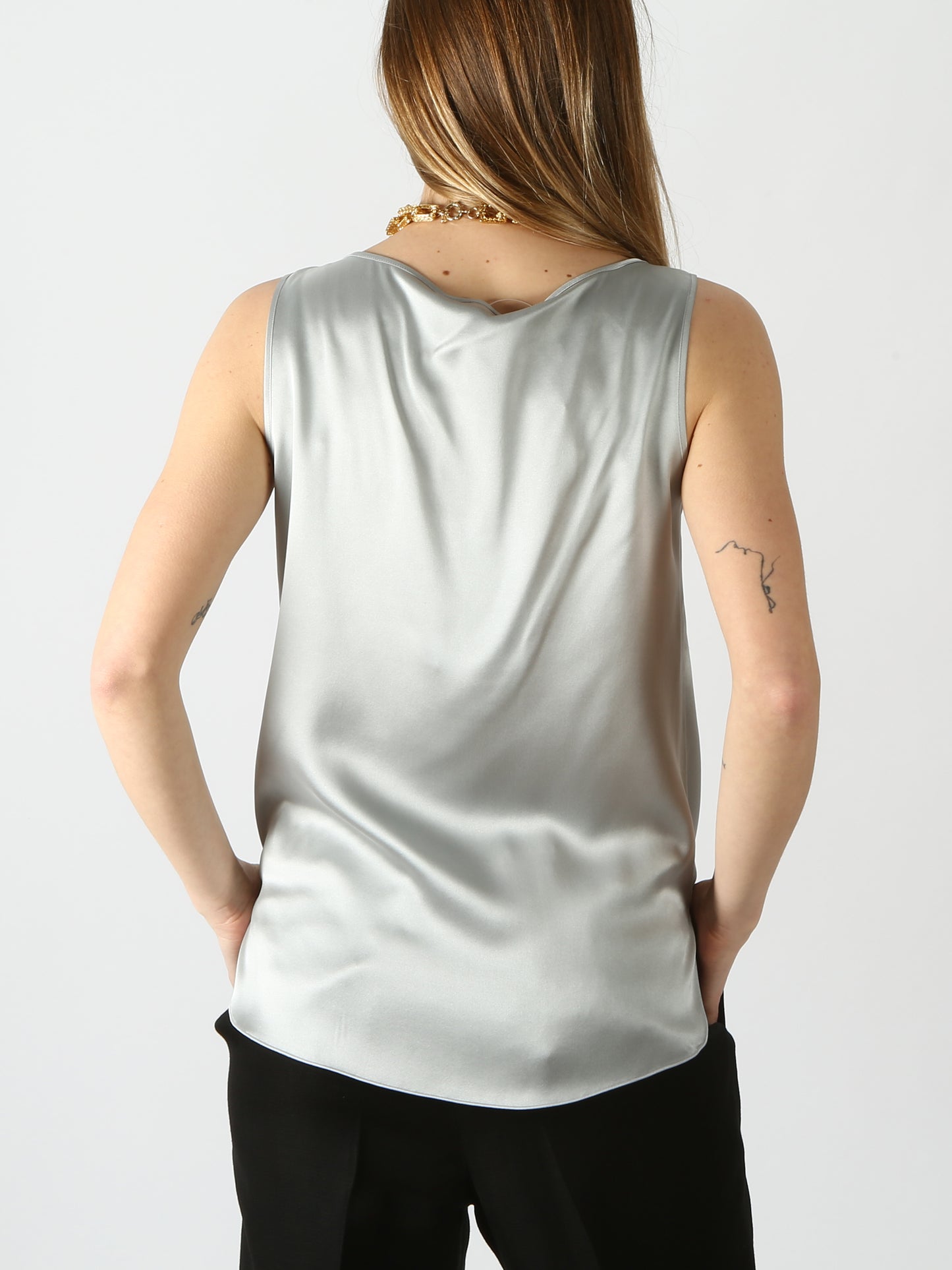 https://admin.shopify.com/store/gulieshop/products/7742851514606#:~:text=Prodotto%20salvato-,MaxMara%20Top%20Pan,-Contenuto%20multimediale%201