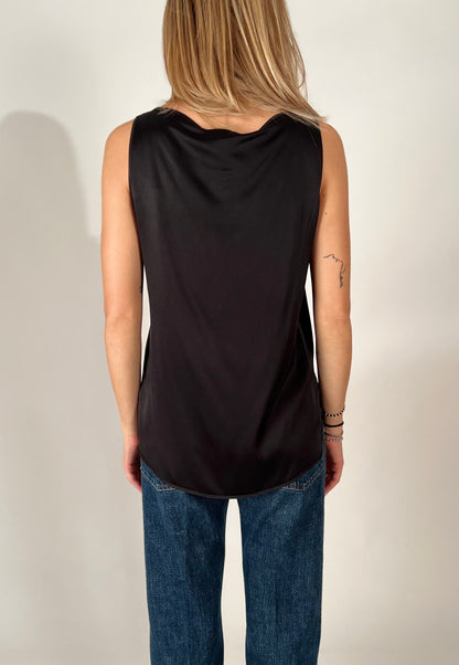 https://www.gulieshop.it/products/maxmara-leisure-top-in-seta-pan