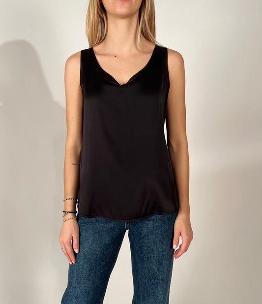 https://www.gulieshop.it/products/maxmara-leisure-top-in-seta-pan