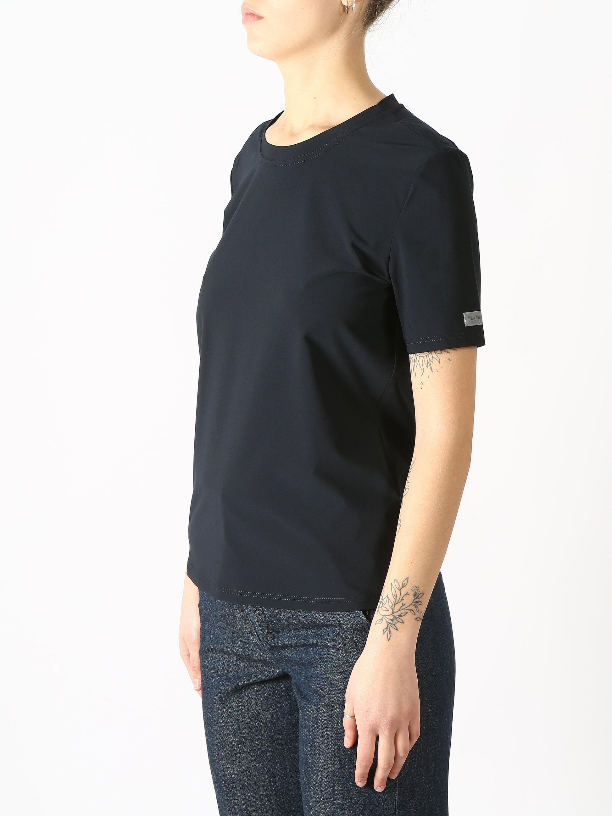 https://admin.shopify.com/store/gulieshop/products/7609875955950#:~:text=Invia-,MaxMara%20T%2Dshirt%20Hello,-Contenuto%20multimediale%201