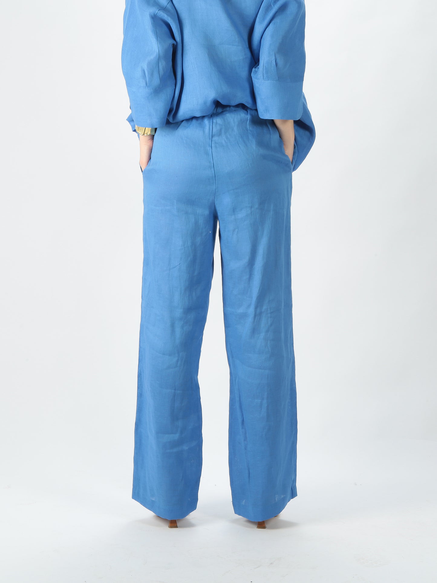 https://admin.shopify.com/store/gulieshop/products/8380327166301#:~:text=Invia-,Maida%20Mila%20Pantalone%20a%20palazzo%20in%20lino%2023291,-Contenuto%20multimediale%201